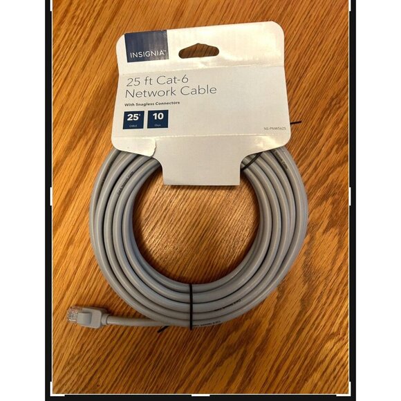 25 ft Cat 6 Network Cable by Insignia NEW - Picture 1 of 2
